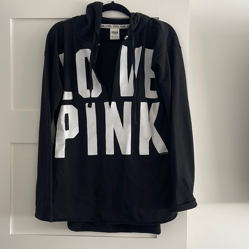 Black oversized sweatshirt